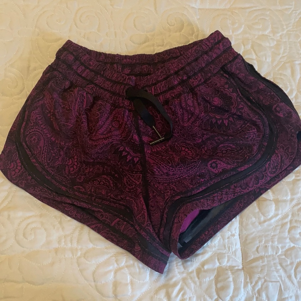 Lululemon size 2 short